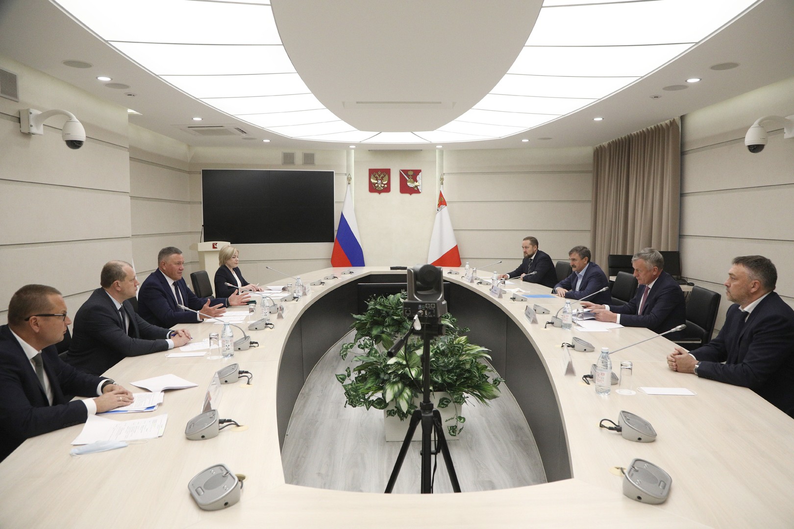 Генеральный директор «Газпром межрегионгаз» Сергей Густов провел рабочее совещание в Вологодской области