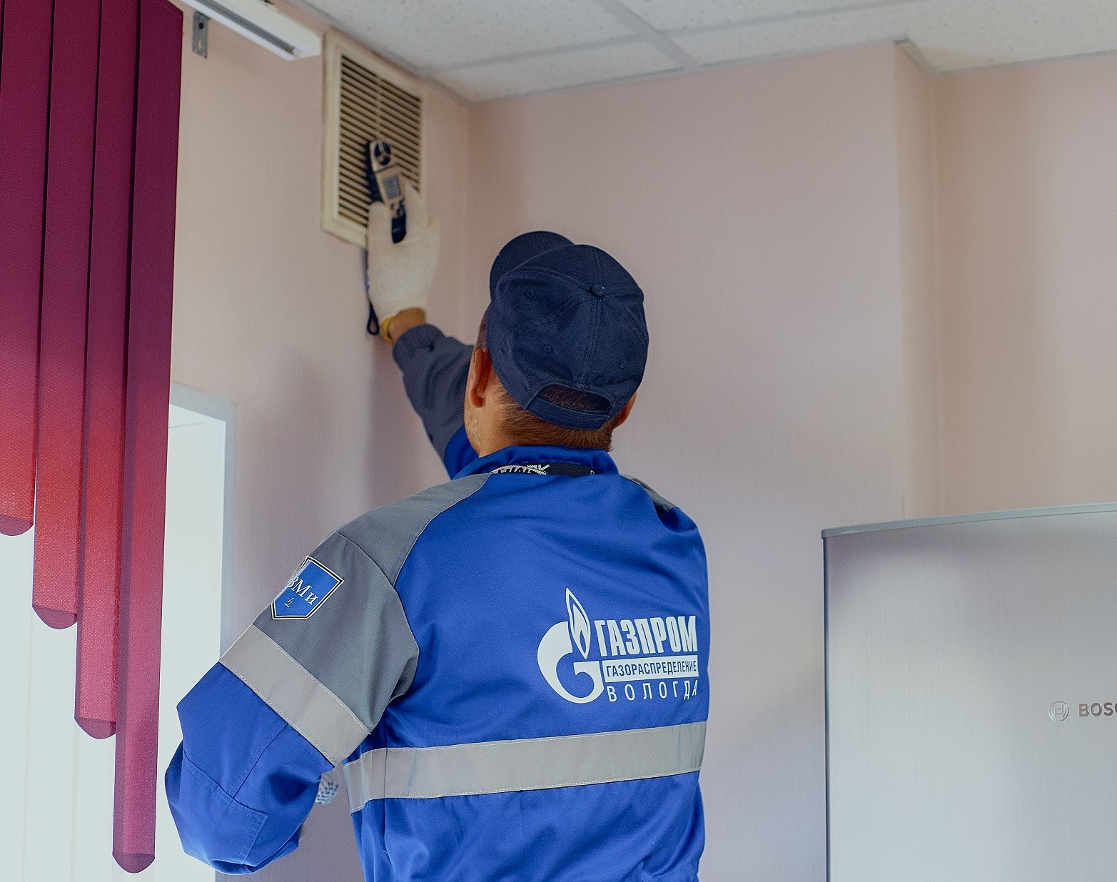 «Газпром газораспределение Вологда» инициировал ремонт вентиляционного канала в пятиэтажном доме в п. Кадуй