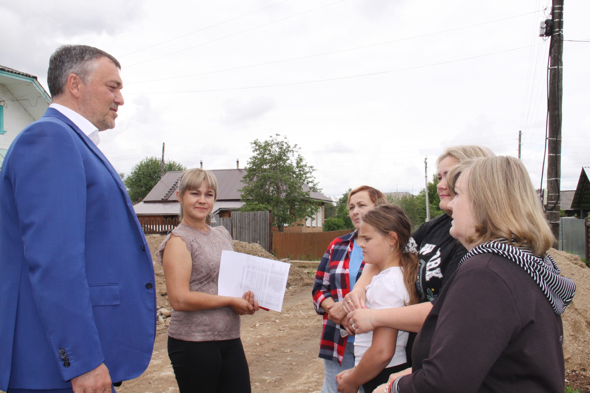 Генеральный директор «Газпром газораспределение Вологда» Юрий Шахбазов провел встречу с жителями по вопросам догазификации