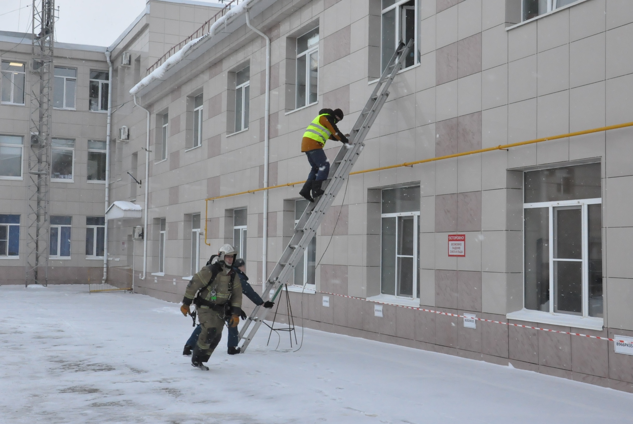 Сотрудники АО «Газпром газораспределение Вологда» отработали действия в условиях ЧС