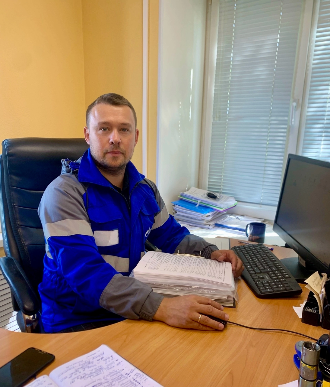 Днем — газовик, вечером — рок-исполнитель